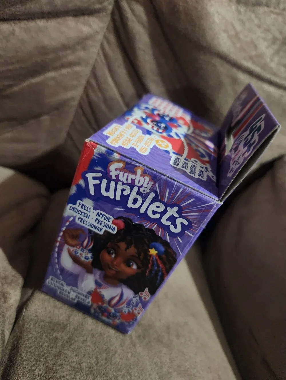 Furby Furblets Patriotic Meri-Kah Interactive Plush Toy 45+ Sounds Electronic